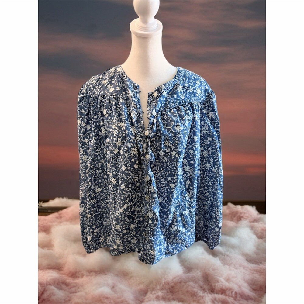 Time and Tru Blouse Womens L Blue & White Floral Long Sleeve Button